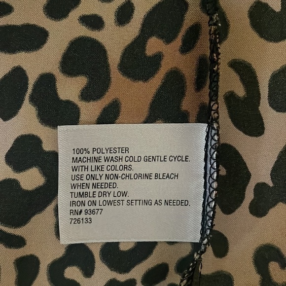 Worthington blouse woman’s cheetah print high neckline ruffle button top Sz XL - Picture 4 of 8